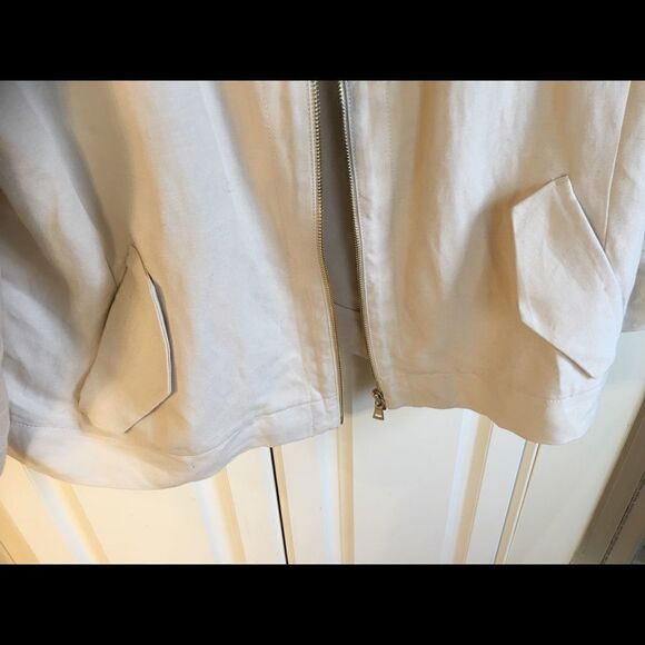 Ann Taylor Boxy Fashionable Light Jacket - Picture 4 of 6